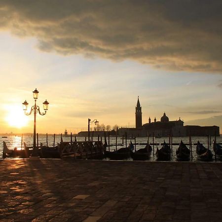 Apartment Essence Of Venice Veneza Exterior foto