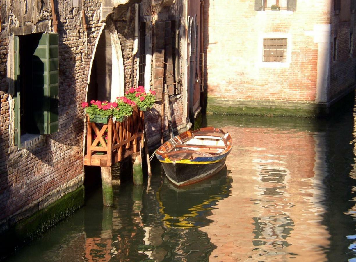 Apartment Essence Of Venice Veneza Exterior foto